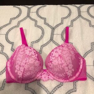 XMAS SALE 🎄Victoria’s Secret Push-Up Bra 36C